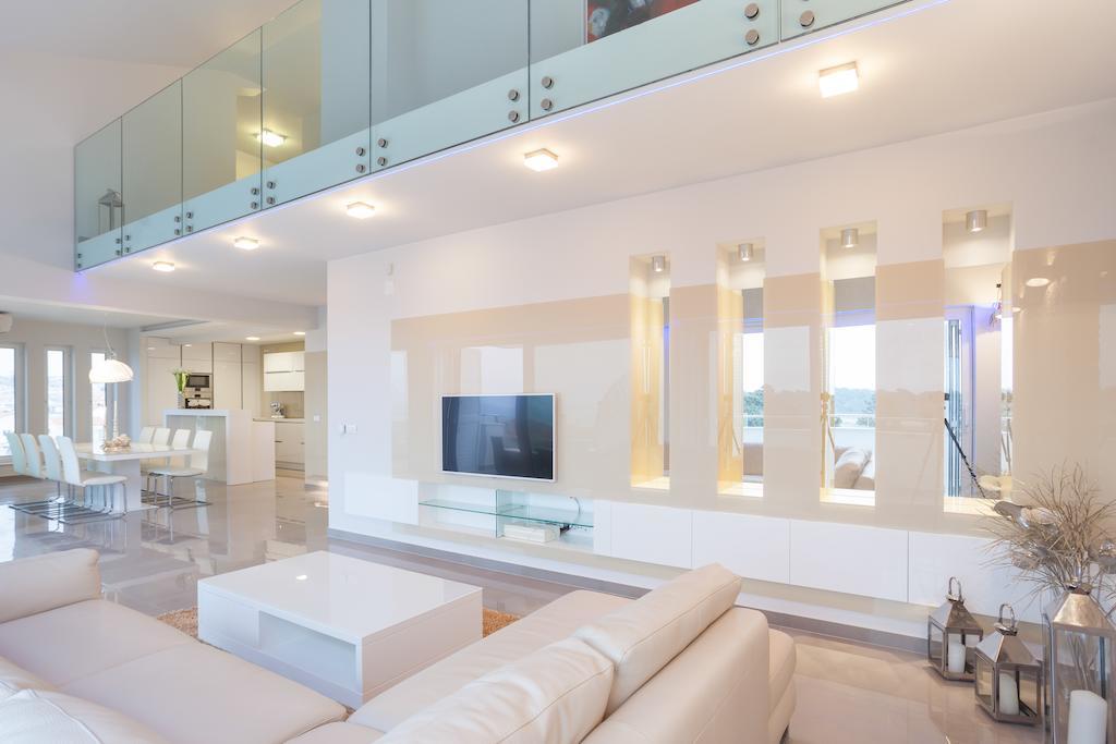 Apartments Lofiel نوفاليا الغرفة الصورة